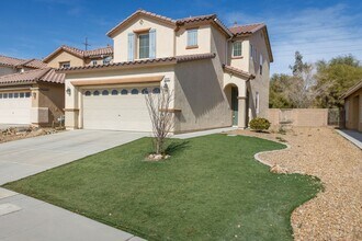 Building Photo - 3020 E Gannon Ridge Ave