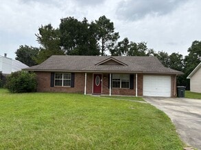 Building Photo - 722 Kadi Dr