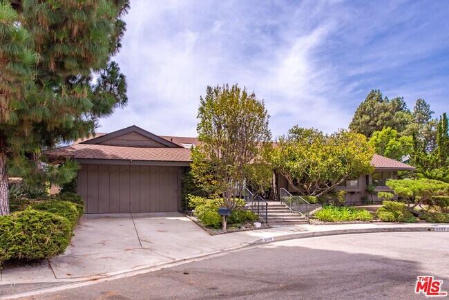 Foto del edificio - 3006 Arrowhead Dr