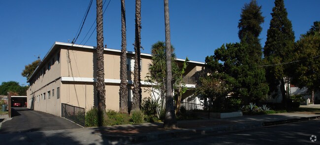 Building Photo - 415 N Holliston Ave