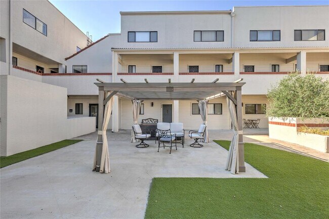 Foto del edificio - 2605 Enfield Rd