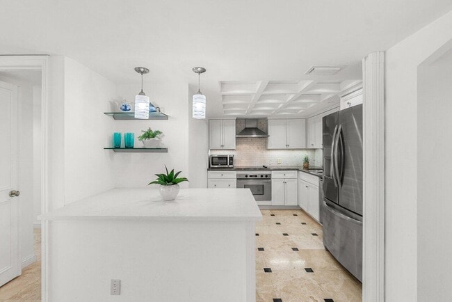 Building Photo - 4201 N Ocean Blvd