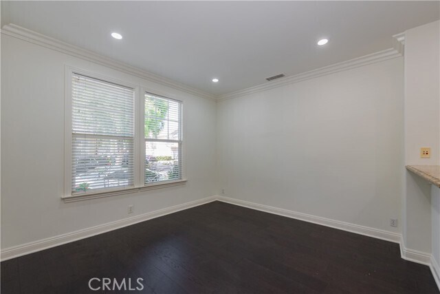 Building Photo - 50 Bluff Cove Dr