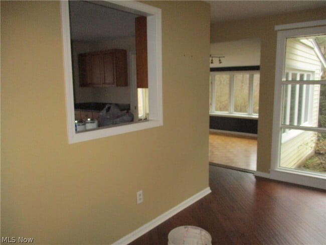 Building Photo - 17084 Sunset Dr