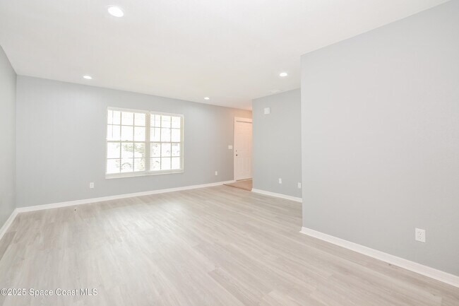 Foto del edificio - 1965 Meadow Ln