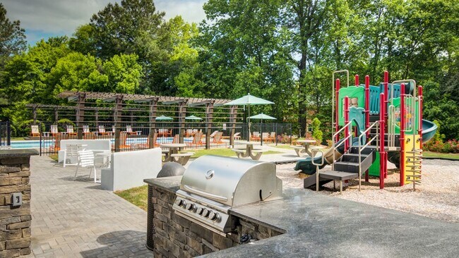 Aqua At Sandy Springs Apartments
