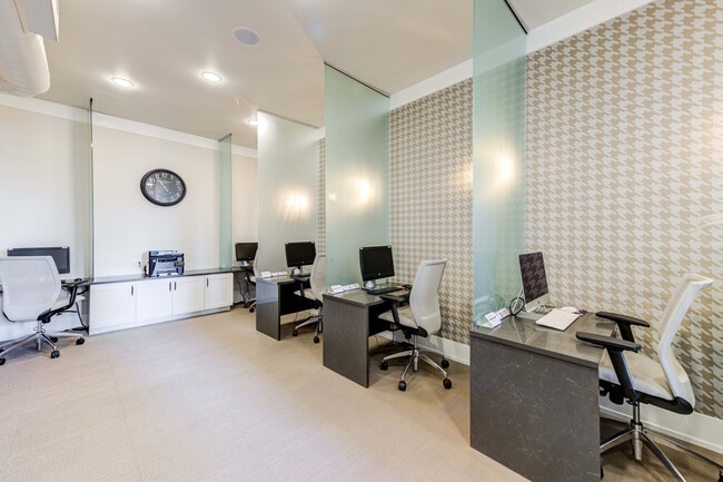 Interior Photo - Lakeshore Lofts