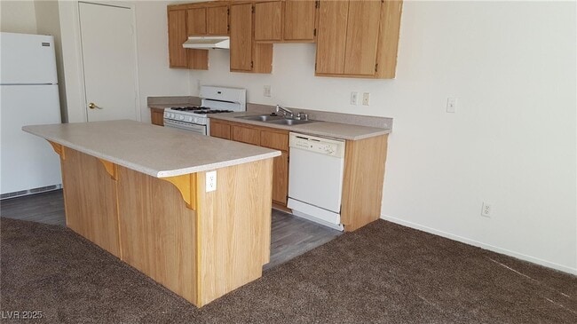 Foto del edificio - 5228 Shasta Daisy St