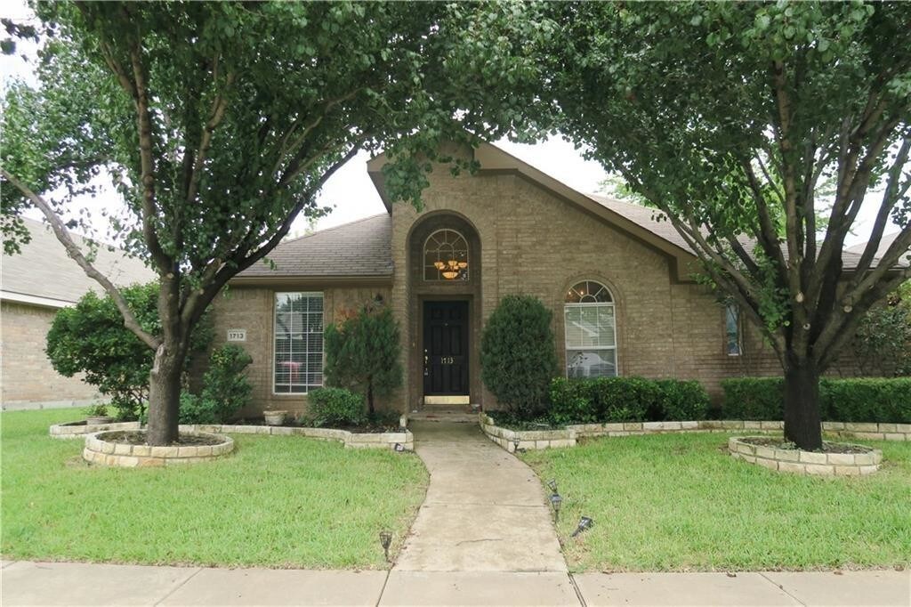 Foto principal - 1713 Oak Brook Ln