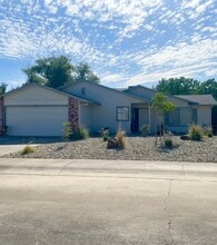Building Photo - 2957 Seminole Dr