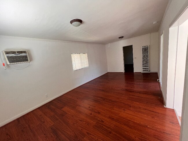 Foto del edificio - 158 S Bonnie Ave