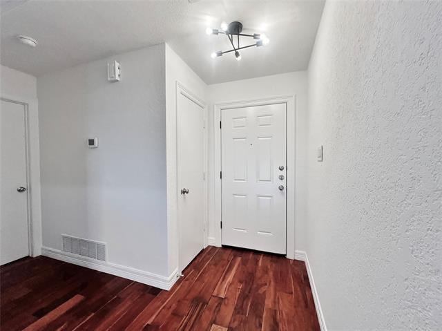 Building Photo - 2 Redford Ct