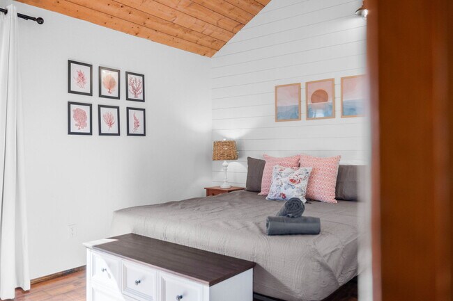 Foto del edificio - 733 Seacoast Dr