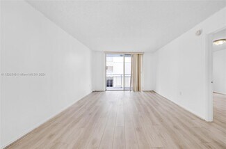 Building Photo - 1665 Bay Rd