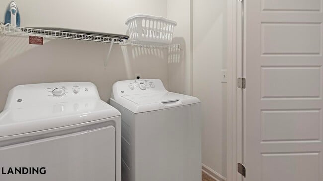 Building Photo - 599 Tapestry Lp