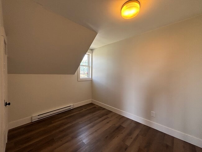 Building Photo - Apartment for Rent