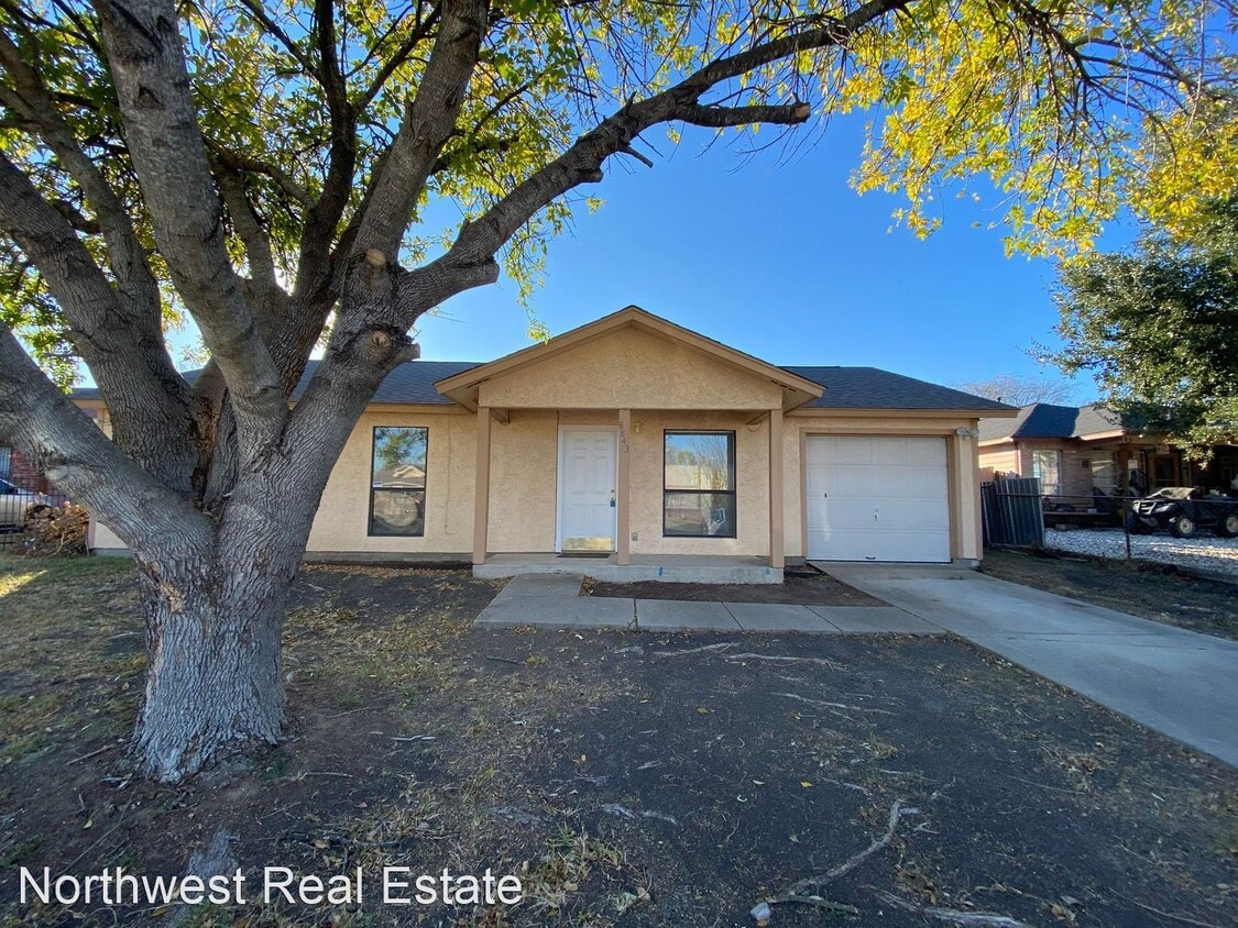 3 br, 1.5 bath House 8843 Old Sky Harbor House for Rent in San