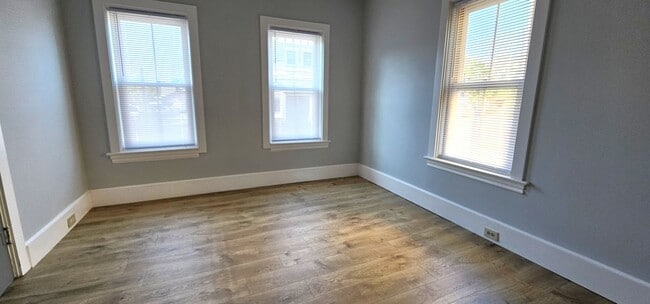 Building Photo - 103 North St