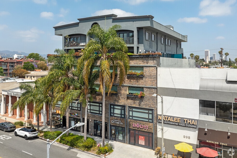 930 S Robertson Blvd