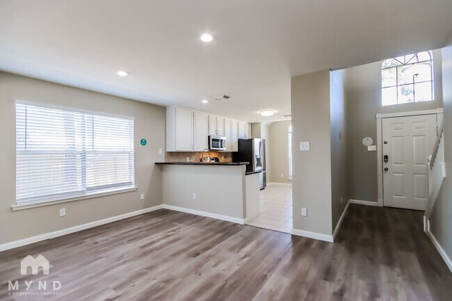 Building Photo - 7606 Bronze Trail Dr