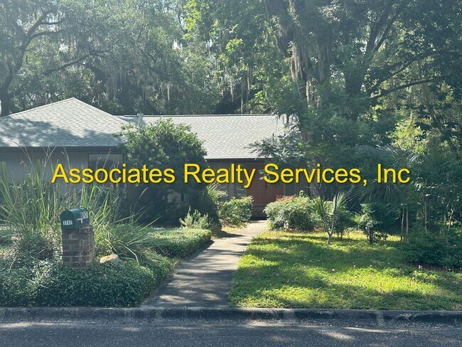 Building Photo - REMODELED Beautiful Furnished Home in COUN...