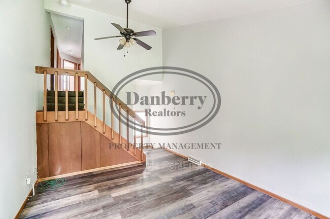 Building Photo - 3164 Kylemore Rd