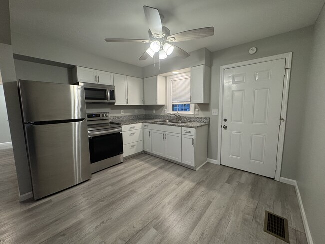 Building Photo - 6440 Highway 135 NE