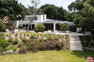 Building Photo - 901 Crater Camp Dr