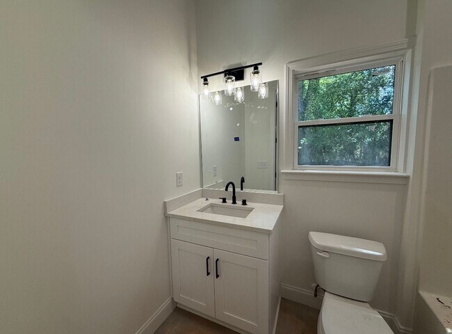 Building Photo - NEW CONSTRUCTION! NOW LEASING FOR SUMMER 2026!