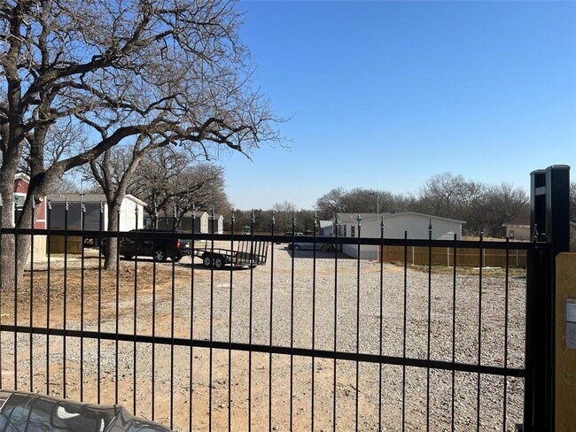 Building Photo - 7440 Remington Rd