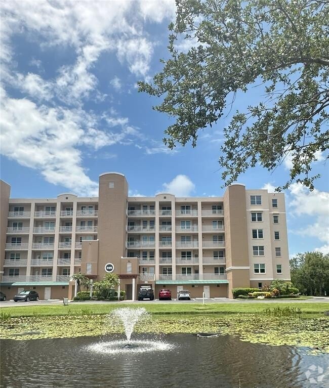 Building Photo - 6495 Shoreline Dr