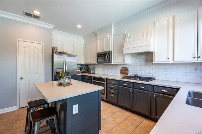 Foto del edificio - 28201 Springvale Ln