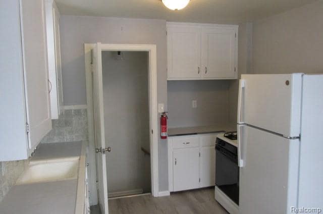 Foto del edificio - 932 Detroit Ave