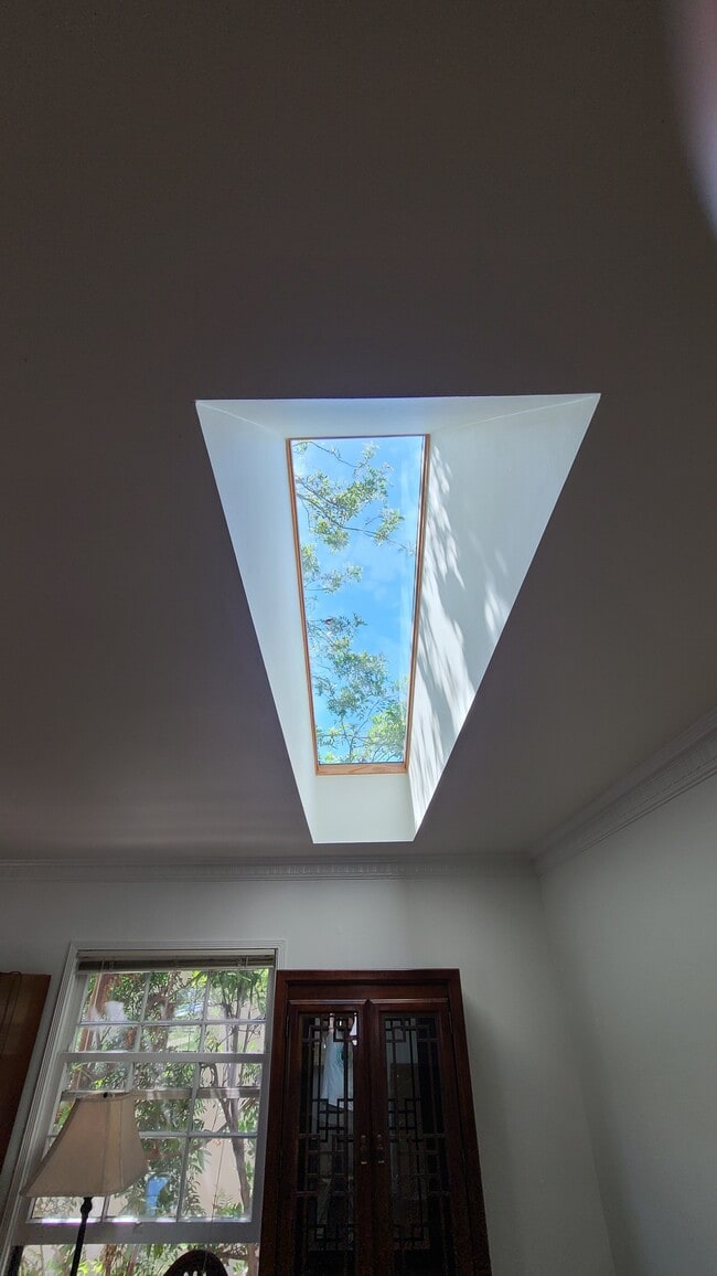 Skylight in living room - 3935 Berryman Ave