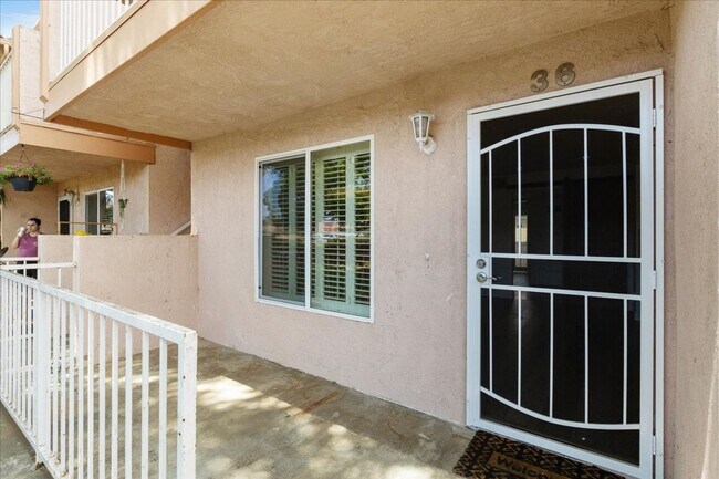 Foto del edificio - 2BR Bonsall Condo | Garage, Parking & Utilities Included