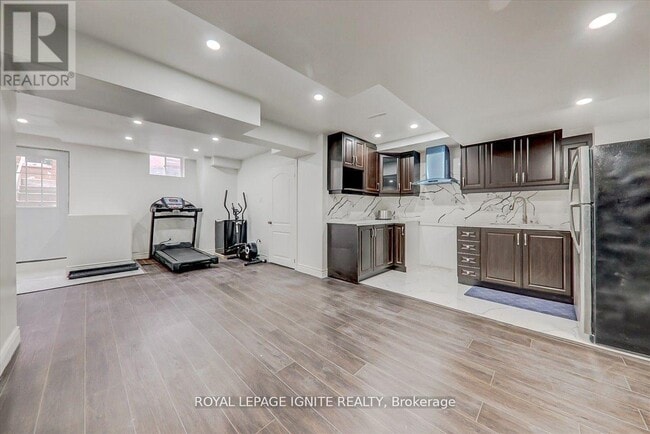 Building Photo - 114 Lawrence Pilkington Ave