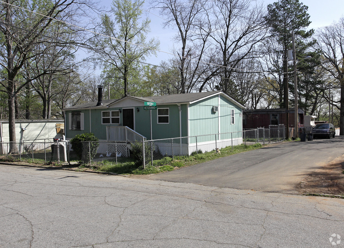 Foto del edificio - East Point Mobile Home Park