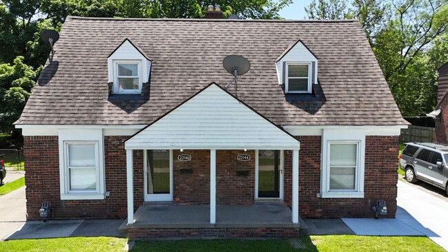 Building Photo - 22148 Moross Rd