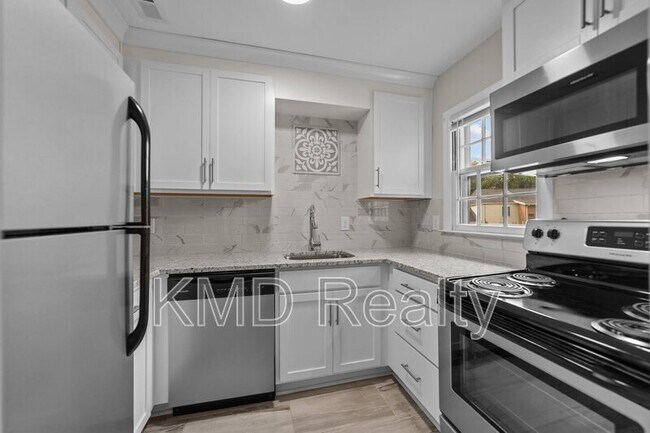 Foto del edificio - 4605 Coronado Dr