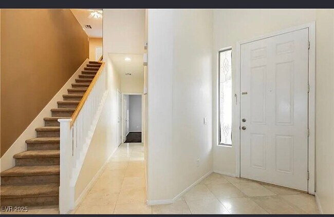 Building Photo - Beautiful 3-Bedroom + Loft Home for Rent in Summerlin! $1000.00 Off 1st Month Rent