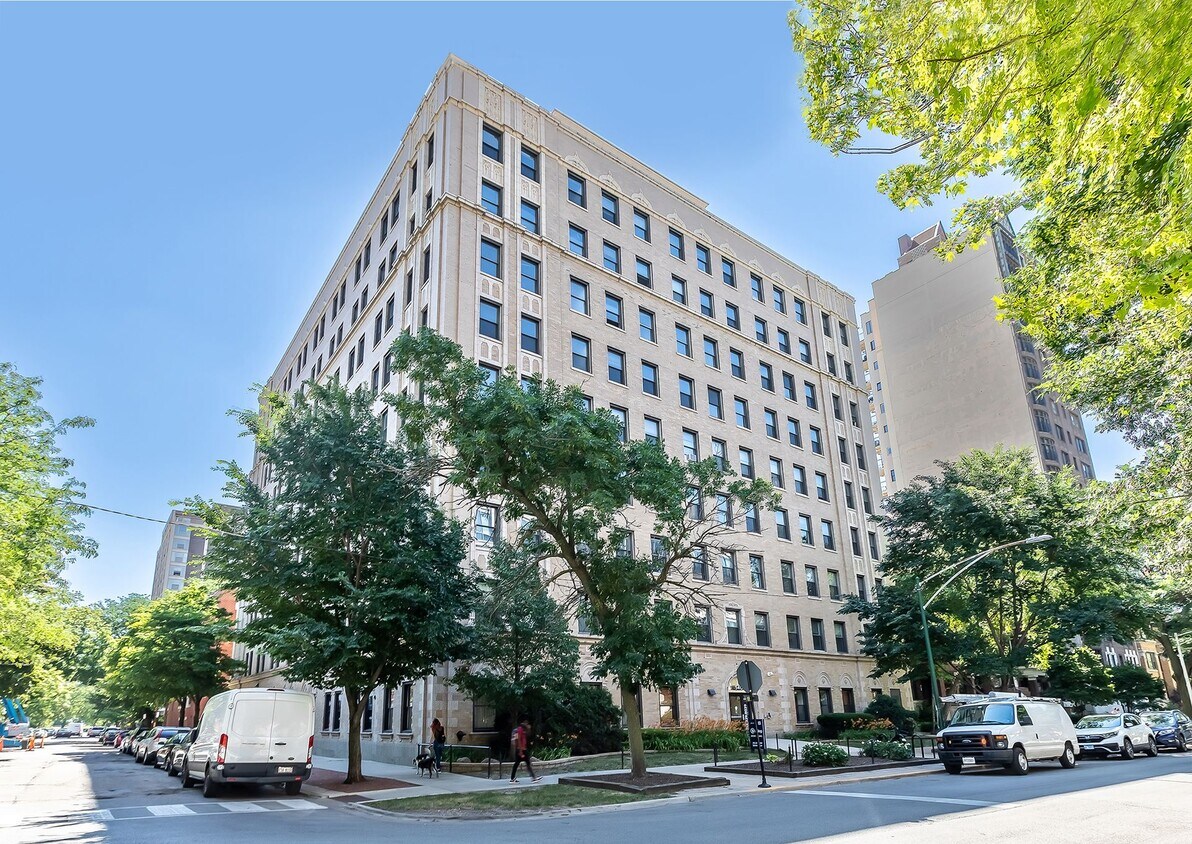 5401 Cornell by 3L Living 5401 S Cornell Ave Chicago, IL 60615