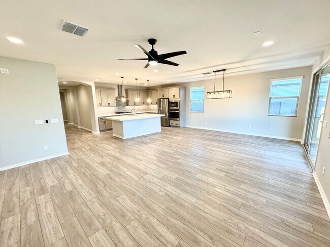 Foto del edificio - 3 Bedroom / 3 Bath Single Level Home! Newe...