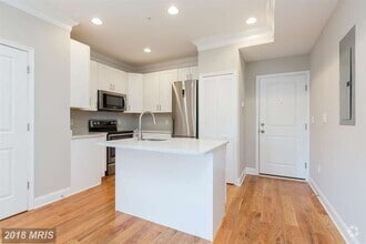 Building Photo - 1311 H St NE