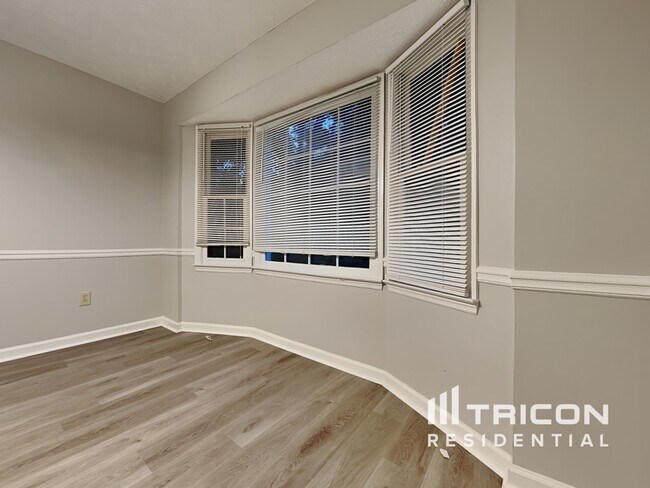 Foto del edificio - 1020 Plantation Ct SE