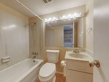 Building Photo - 4703 Country Club Ln NW