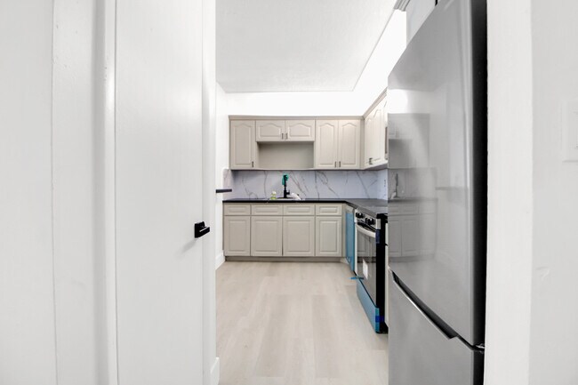 Building Photo - 14850 Naranja Lakes Blvd