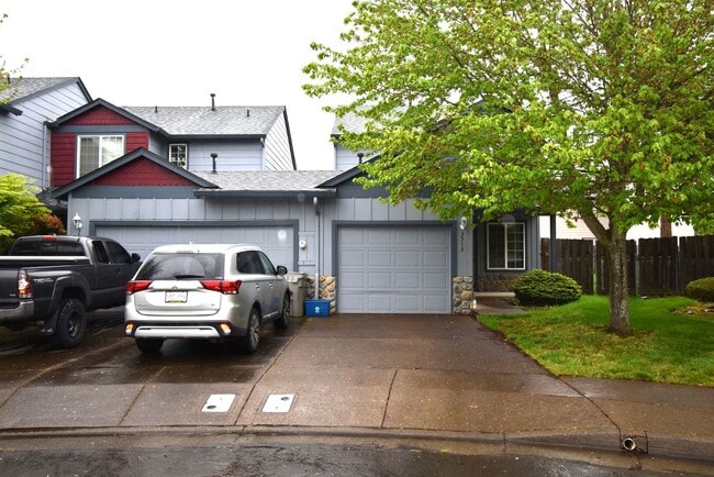 Building Photo - Charming 2-Bedroom, 2-Bathroom Townhome!