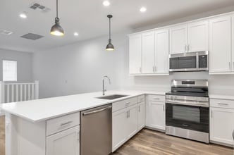 Building Photo - 4042 E Pinto Dr