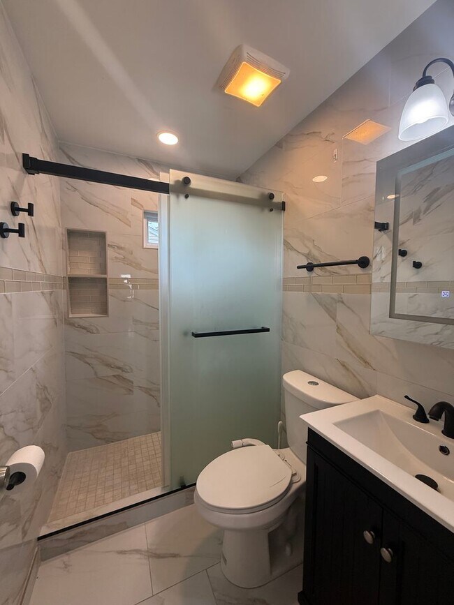 Foto del edificio - 542 Cherry Ln