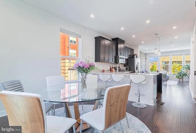 Foto del edificio - 6215 Herald St